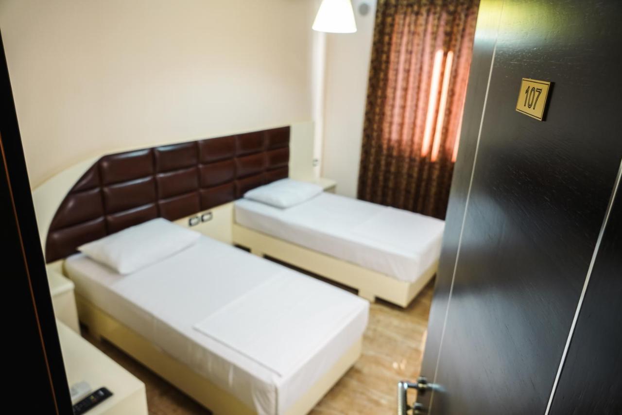Hotel Magic Gjirokaster Bagian luar foto