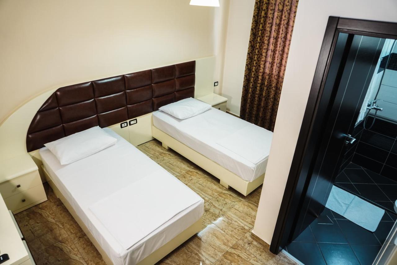 Hotel Magic Gjirokaster Bagian luar foto